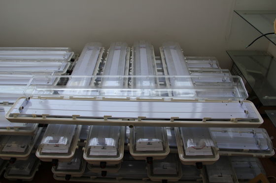 ไฟ LED เส้นตรงประสิทธิภาพสูง IP66 18W 36W หลอดเดี่ยว/คู่ กันน้ำ โคมไฟป้องกันการระเบิดสำหรับโซน 1 โซน 2