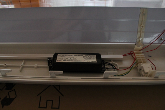 โคมไฟ LED สำหรับพื้นที่อันตรายที่ได้รับการรับรอง ATEX/IECEx/CNEX, ได้รับการจัดอันดับ IP66, รับประกัน 5 ปี, ปรับแต่งวัตต์และขนาดได้ ไฟเชิงเส้นกันระเบิด BYS Series ที่ทนทาน พร้อมการรับรองสามรายการ