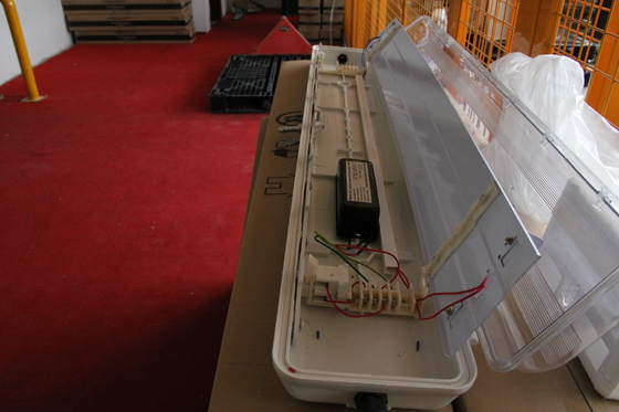 โคมไฟ LED สำหรับพื้นที่อันตรายที่ได้รับการรับรอง ATEX/IECEx/CNEX, ได้รับการจัดอันดับ IP66, รับประกัน 5 ปี, ปรับแต่งวัตต์และขนาดได้ ไฟเชิงเส้นกันระเบิด BYS Series ที่ทนทาน พร้อมการรับรองสามรายการ