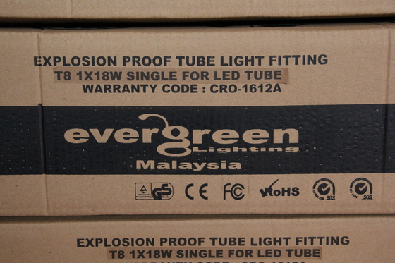 โคมไฟ LED สำหรับพื้นที่อันตรายที่ได้รับการรับรอง ATEX/IECEx/CNEX, ได้รับการจัดอันดับ IP66, รับประกัน 5 ปี, ปรับแต่งวัตต์และขนาดได้ ไฟเชิงเส้นกันระเบิด BYS Series ที่ทนทาน พร้อมการรับรองสามรายการ