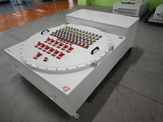 Crown Extra Lighting ได้รับการรับรอง ATEX 110/220/380/460V กล่องรวมสัญญาณ Ex-Proof เหมาะสำหรับโรงงานแปรรูปสารเคมี