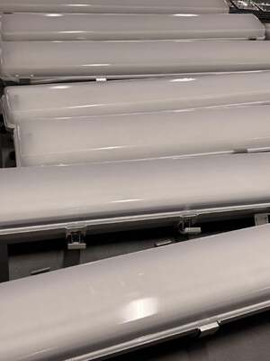 แสงไฟ LED หลอดไฟหลอดไฟตรงกันไฟ เตรียมฉุกเฉิน 12W 60W สําหรับการใช้ในคลังเคมี