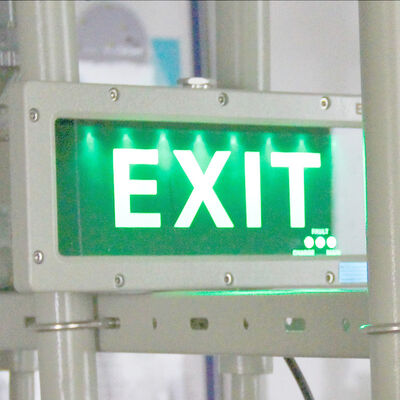 โคมไฟ LED ป้องกันการระเบิด ให้เวลาฉุกเฉิน 16 ชั่วโมง และอายุการใช้งาน 50,000 ชั่วโมง สำหรับการให้แสงสว่างในพื้นที่อันตราย