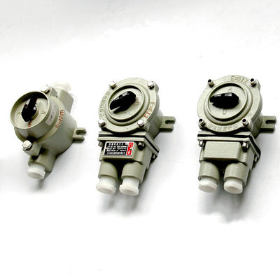 สวิตช์กันระเบิดสำหรับสายเคเบิลขนาด 9 มม.-13 มม. พร้อมการติดตั้งแบบพื้นผิวและระดับการป้องกัน IP66