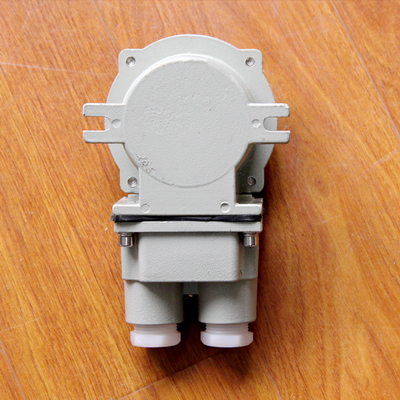 ขายร้อน AC220V / 380V อลูมิเนียมสลัด ระเบิดกันภัยเปลี่ยนสวิทช์ 5 ปีการรับประกัน Atex